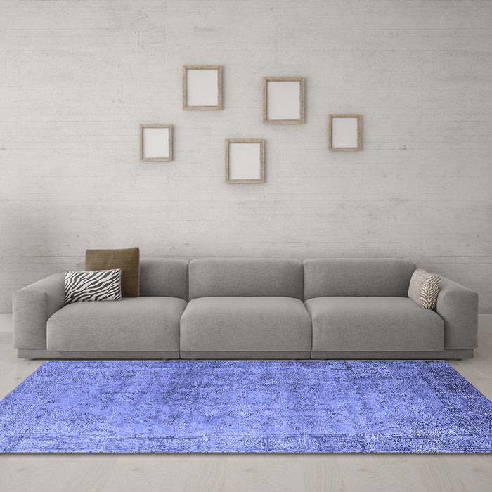Machine Washable Oriental Blue Industrial Rug in a Living Room, wshurb3109blu
