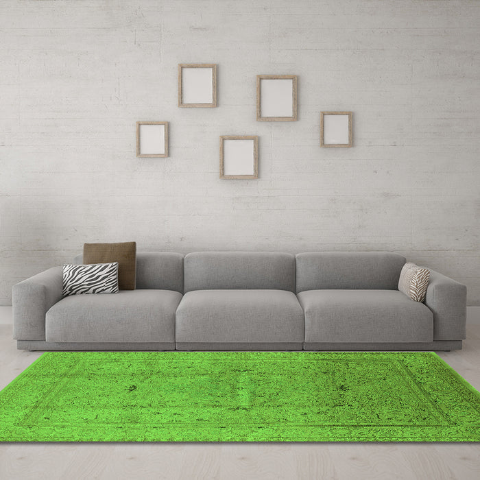 Machine Washable Oriental Green Industrial Area Rugs in a Living Room,, wshurb3114grn