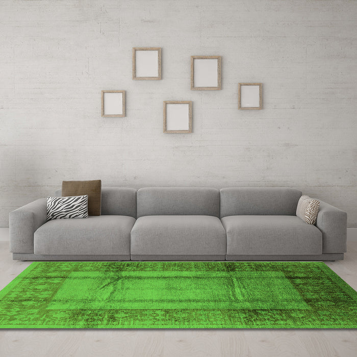 Machine Washable Oriental Green Industrial Area Rugs in a Living Room,, wshurb3115grn