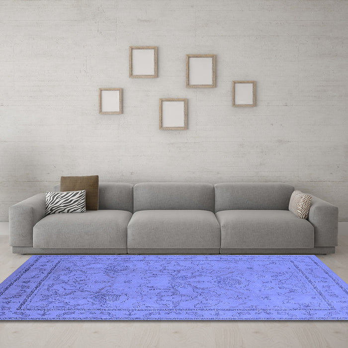 Machine Washable Oriental Blue Industrial Rug in a Living Room, wshurb3117blu