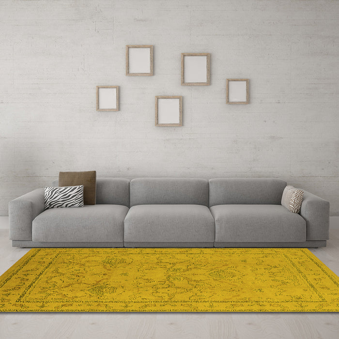 Machine Washable Oriental Yellow Industrial Rug in a Living Room, wshurb3117yw