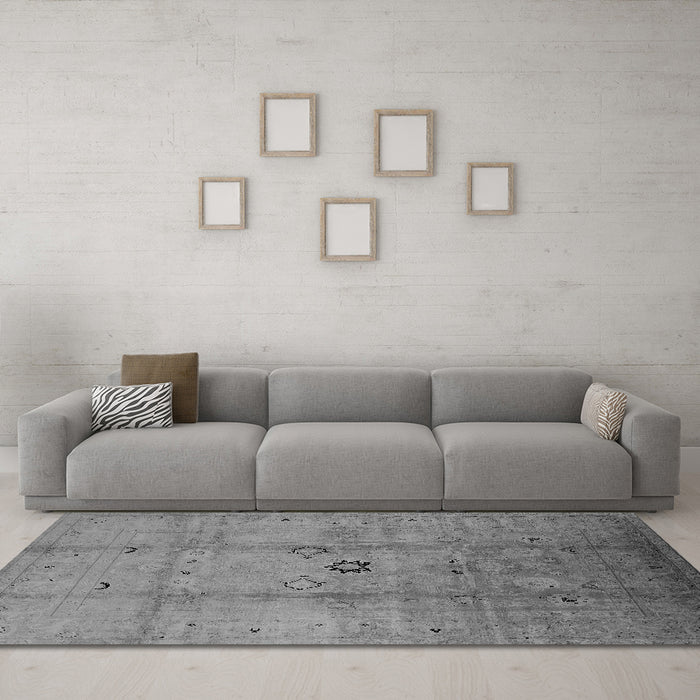 Machine Washable Oriental Gray Industrial Rug in a Living Room,, wshurb3119gry