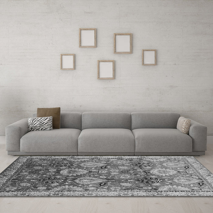 Machine Washable Oriental Gray Industrial Rug in a Living Room,, wshurb3120gry