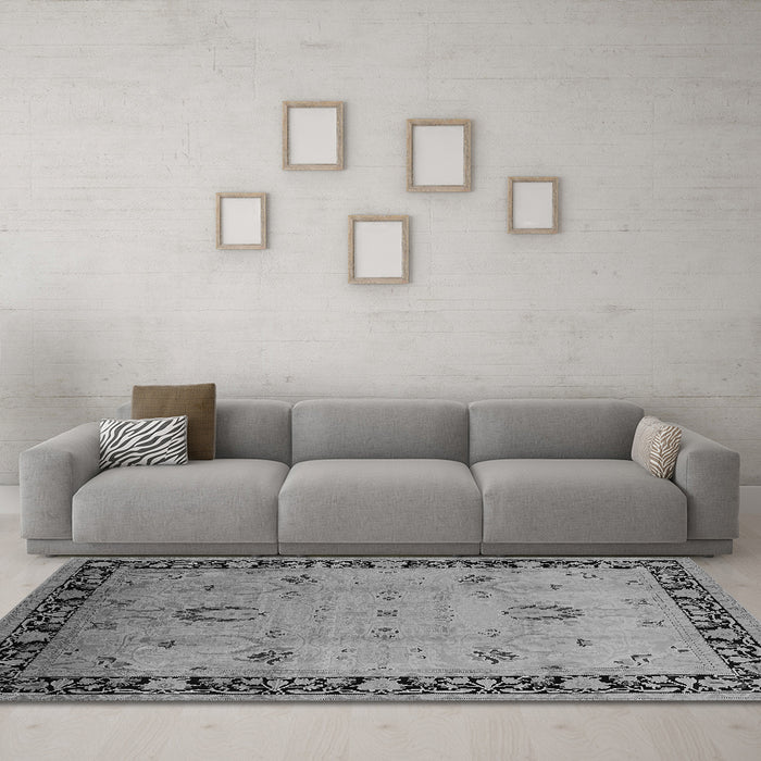 Machine Washable Oriental Gray Industrial Rug in a Living Room,, wshurb3121gry