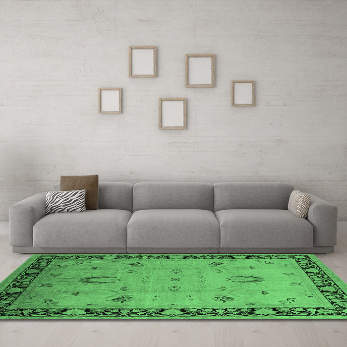 Machine Washable Oriental Emerald Green Industrial Area Rugs in a Living Room,, wshurb3121emgrn