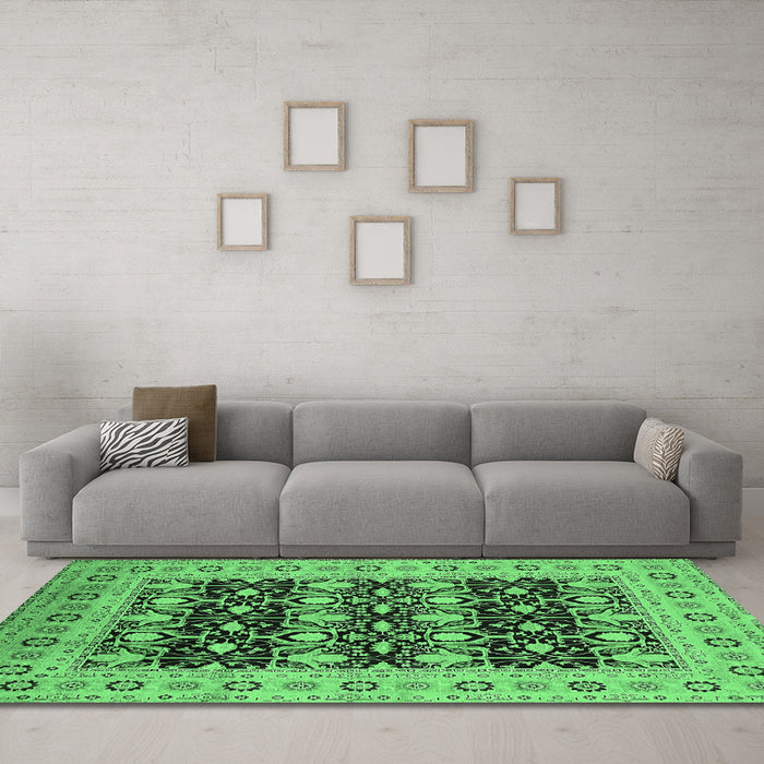 Machine Washable Oriental Emerald Green Industrial Area Rugs in a Living Room,, wshurb3123emgrn
