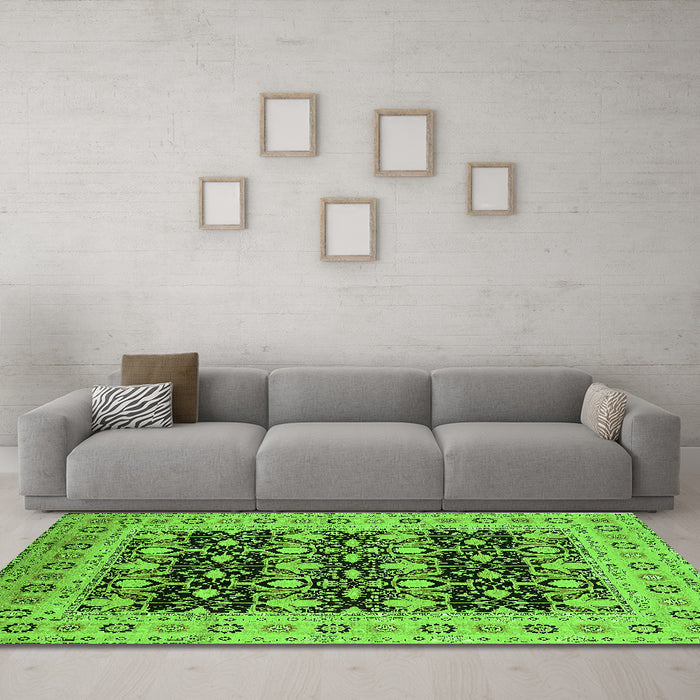 Machine Washable Oriental Green Industrial Area Rugs in a Living Room,, wshurb3123grn