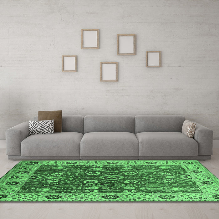 Machine Washable Oriental Emerald Green Industrial Area Rugs in a Living Room,, wshurb3125emgrn