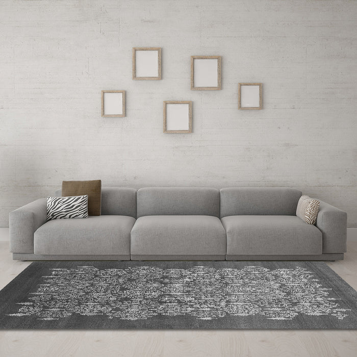 Machine Washable Oriental Gray Industrial Rug in a Living Room,, wshurb3127gry