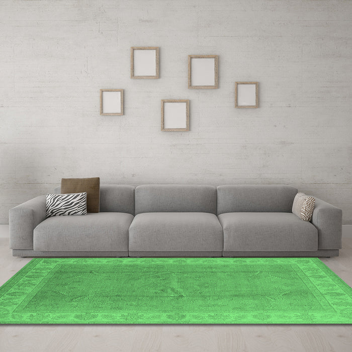 Machine Washable Oriental Emerald Green Industrial Area Rugs in a Living Room,, wshurb3128emgrn