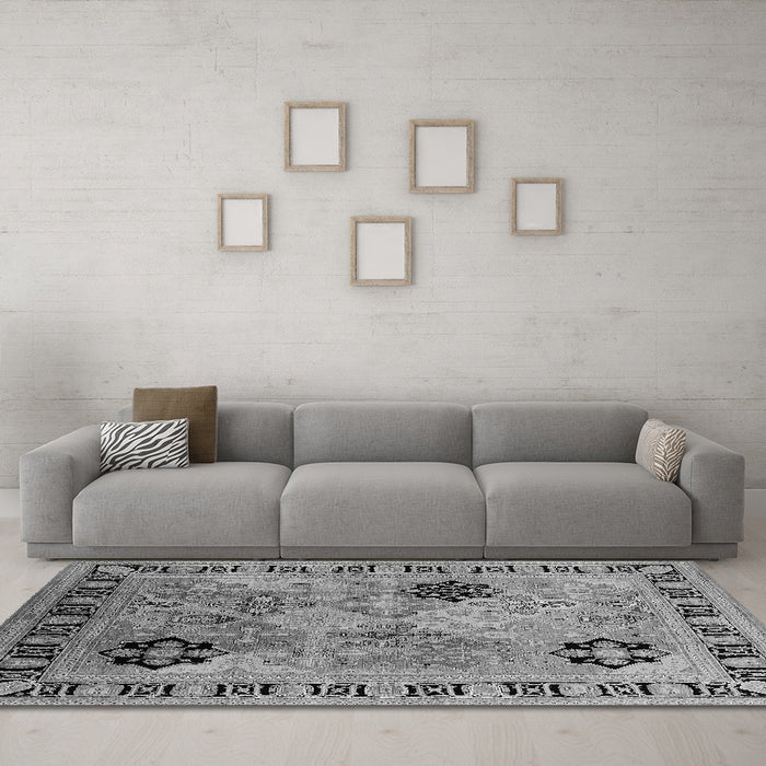 Machine Washable Oriental Gray Industrial Rug in a Living Room,, wshurb3129gry