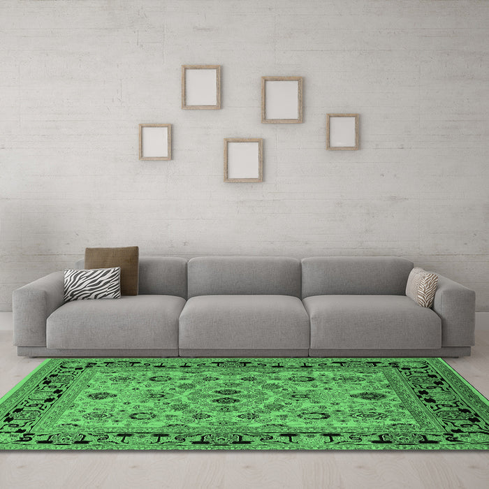 Machine Washable Oriental Emerald Green Industrial Area Rugs in a Living Room,, wshurb3132emgrn
