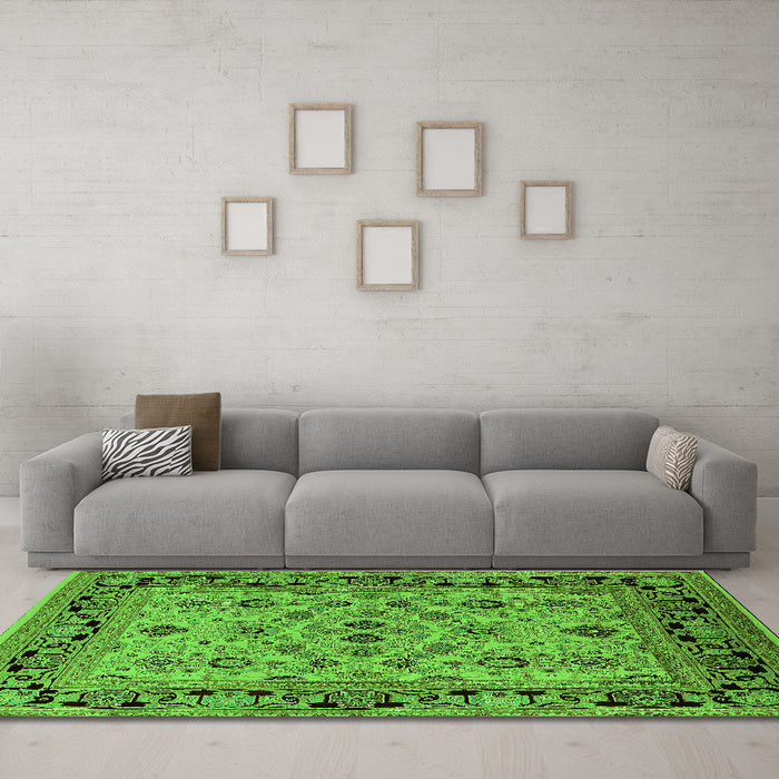 Machine Washable Oriental Green Industrial Area Rugs in a Living Room,, wshurb3132grn