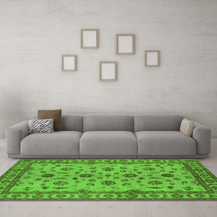 Machine Washable Oriental Green Industrial Area Rugs in a Living Room,, wshurb3136grn