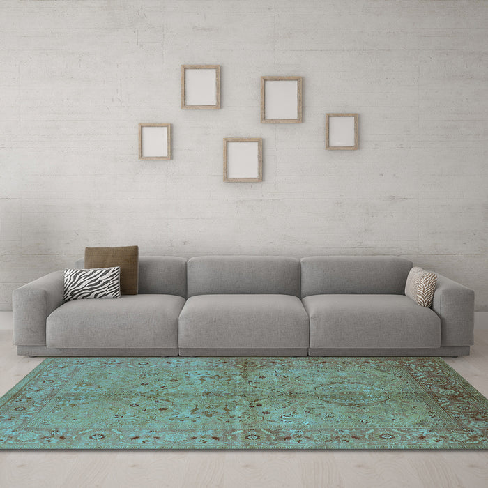 Machine Washable Oriental Light Blue Industrial Rug in a Living Room, wshurb3137lblu