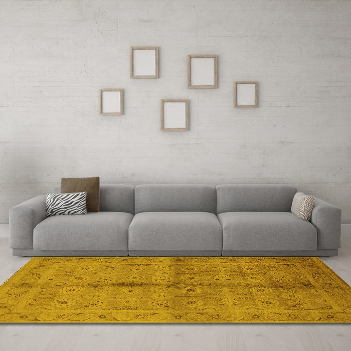 Machine Washable Oriental Yellow Industrial Rug in a Living Room, wshurb3140yw