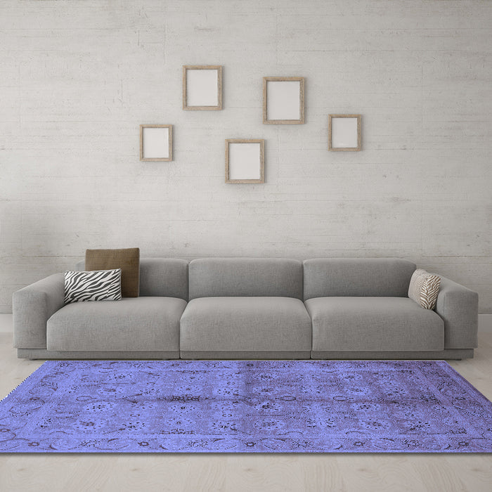 Machine Washable Oriental Blue Industrial Rug in a Living Room, wshurb3140blu