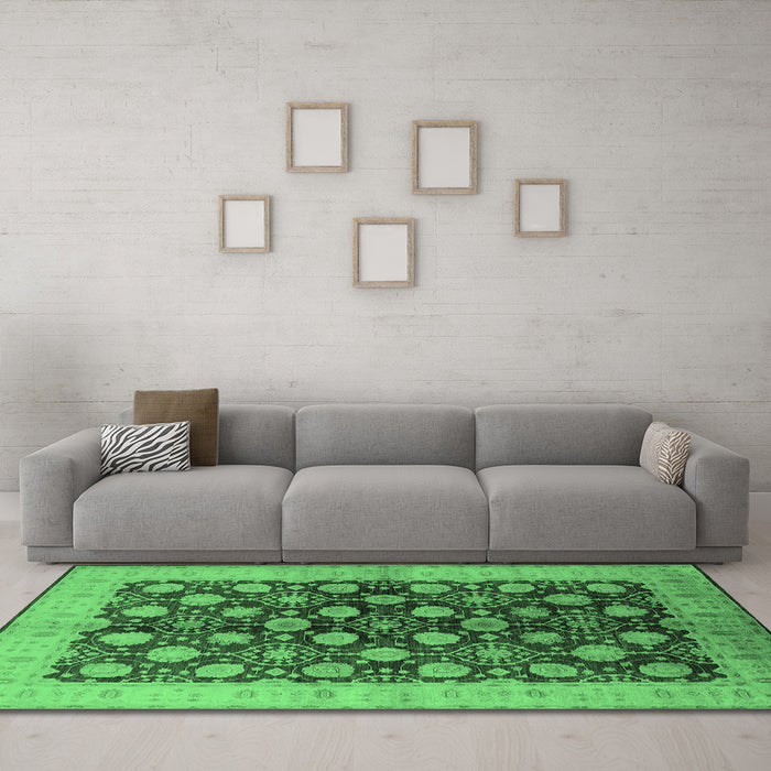 Machine Washable Oriental Emerald Green Industrial Area Rugs in a Living Room,, wshurb3141emgrn
