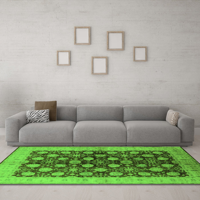 Machine Washable Oriental Green Industrial Area Rugs in a Living Room,, wshurb3141grn