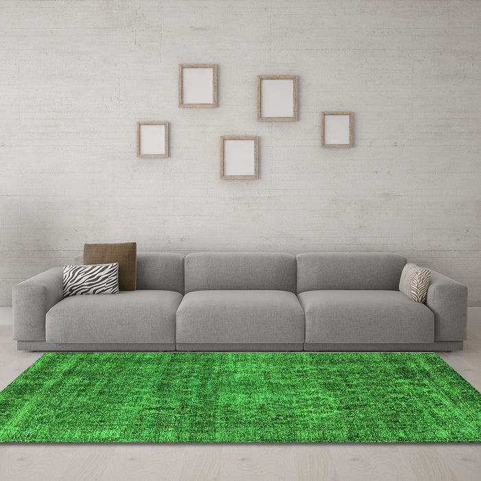 Machine Washable Oriental Green Industrial Area Rugs in a Living Room,, wshurb3142grn
