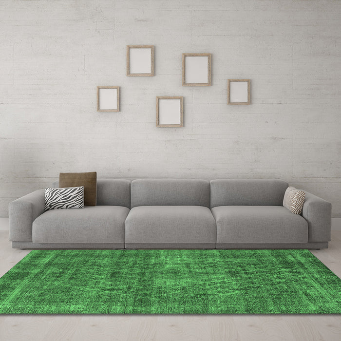Machine Washable Oriental Emerald Green Industrial Area Rugs in a Living Room,, wshurb3142emgrn