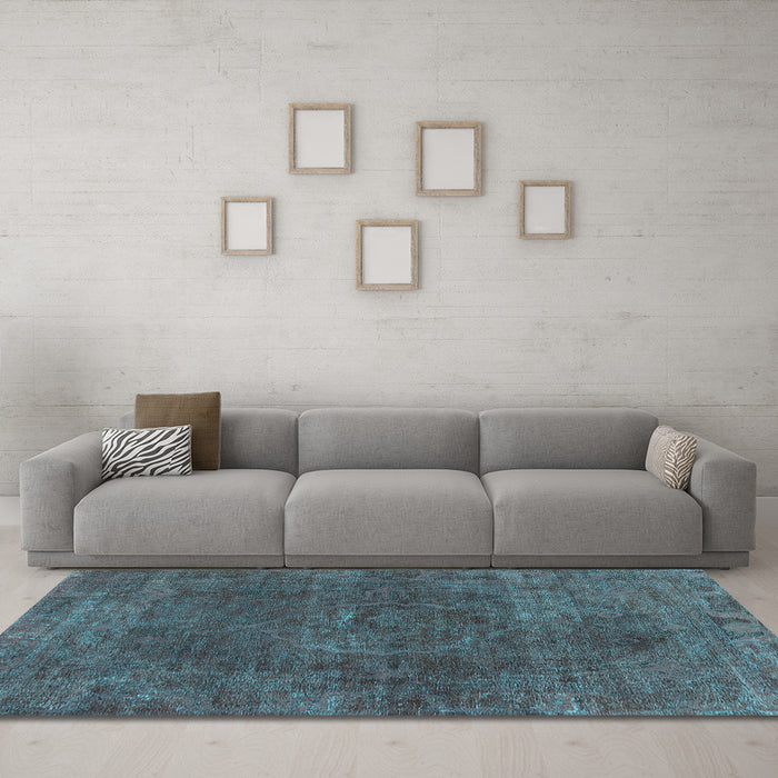 Machine Washable Oriental Light Blue Industrial Rug in a Living Room, wshurb3146lblu