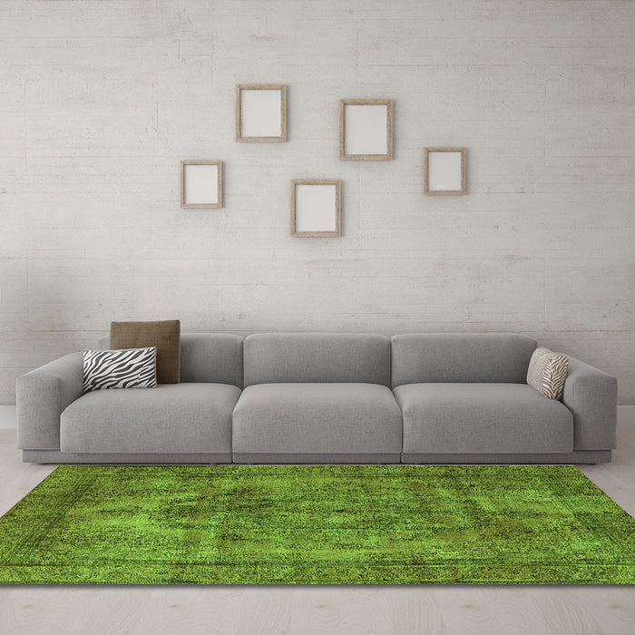 Machine Washable Oriental Green Industrial Area Rugs in a Living Room,, wshurb3148grn