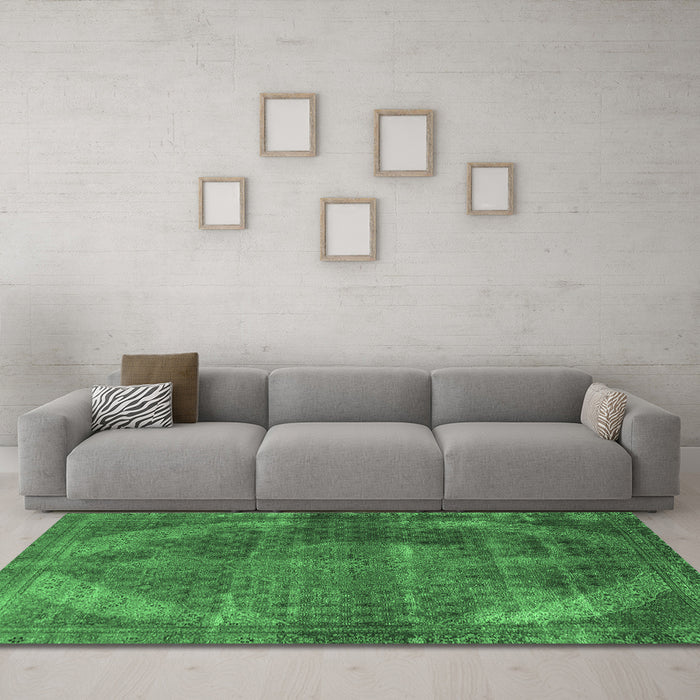 Machine Washable Oriental Emerald Green Industrial Area Rugs in a Living Room,, wshurb3152emgrn