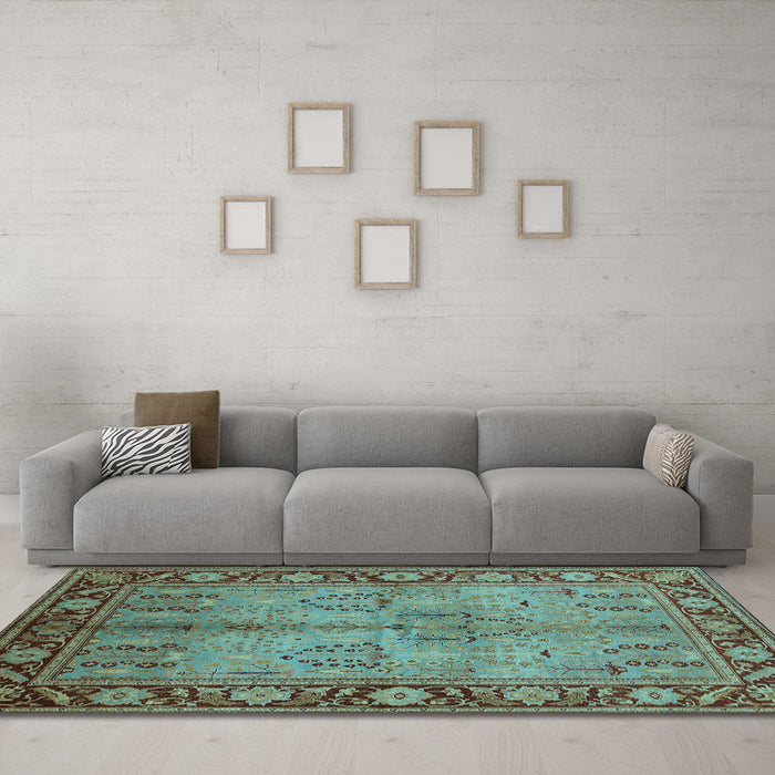 Machine Washable Oriental Light Blue Industrial Rug in a Living Room, wshurb3153lblu