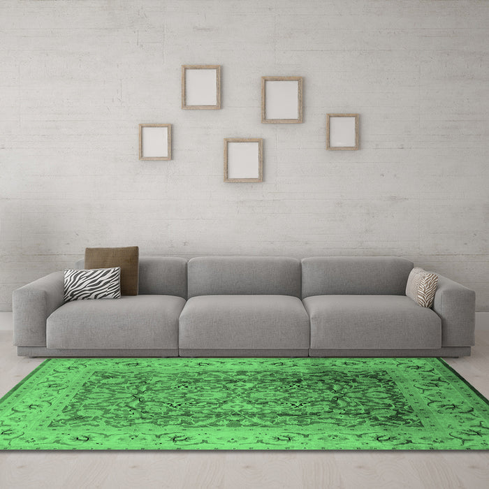 Machine Washable Oriental Emerald Green Industrial Area Rugs in a Living Room,, wshurb3156emgrn