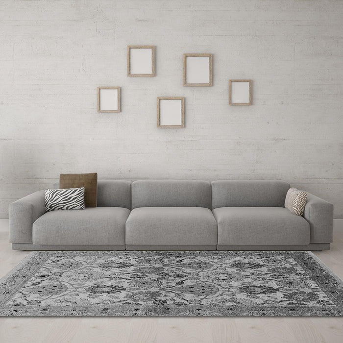 Machine Washable Oriental Gray Industrial Rug in a Living Room,, wshurb3158gry