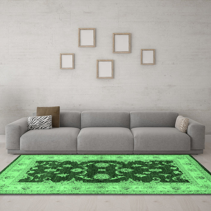 Machine Washable Oriental Emerald Green Industrial Area Rugs in a Living Room,, wshurb3159emgrn