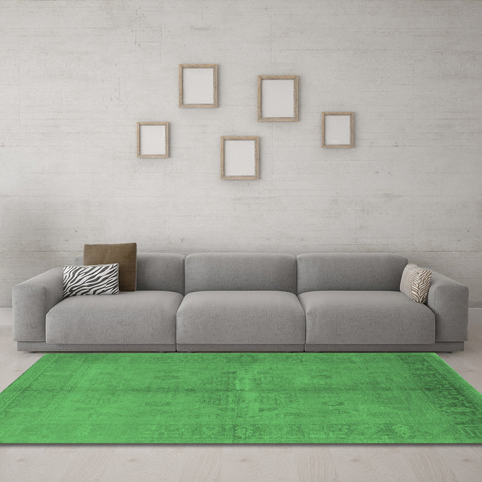 Machine Washable Oriental Emerald Green Industrial Area Rugs in a Living Room,, wshurb3160emgrn