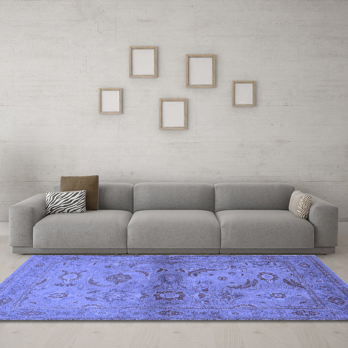 Machine Washable Oriental Blue Industrial Rug in a Living Room, wshurb3162blu