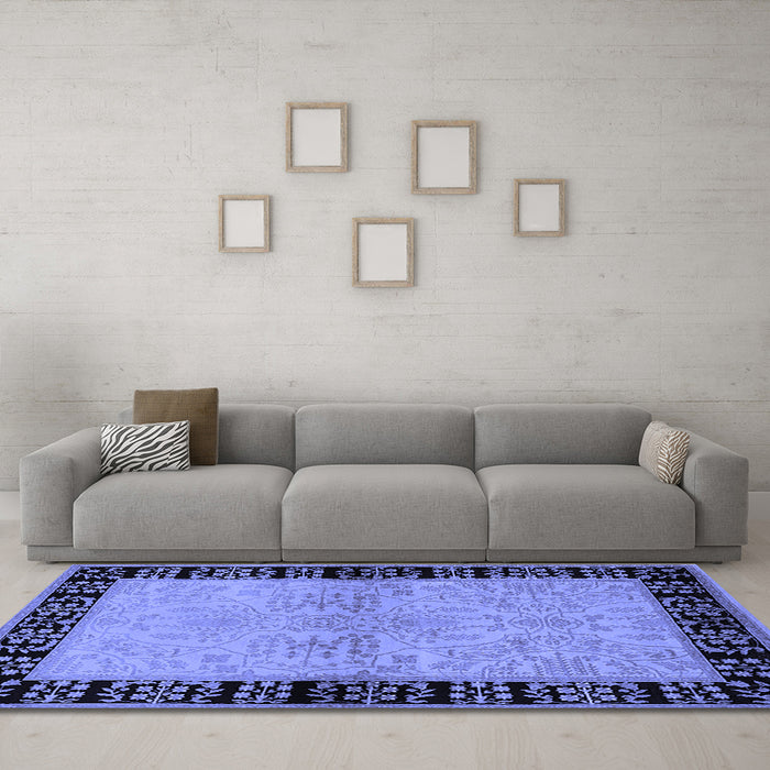 Machine Washable Oriental Blue Industrial Rug in a Living Room, wshurb3164blu