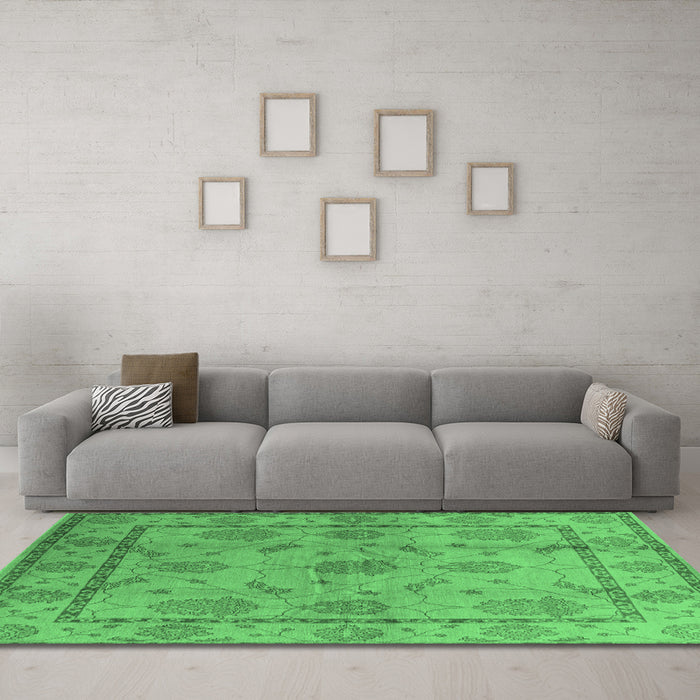 Machine Washable Oriental Emerald Green Industrial Area Rugs in a Living Room,, wshurb3165emgrn