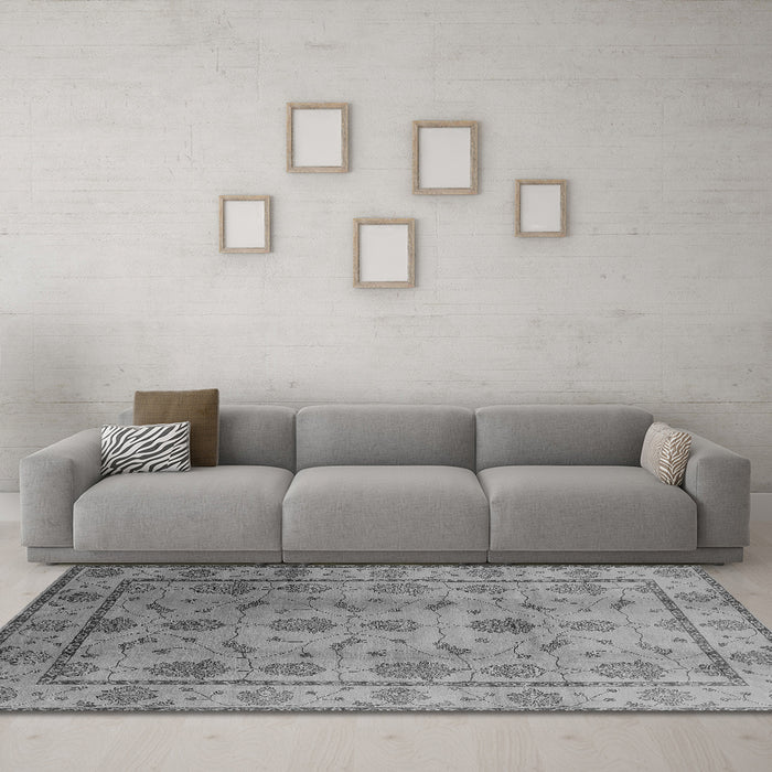 Machine Washable Oriental Gray Industrial Rug in a Living Room,, wshurb3166gry
