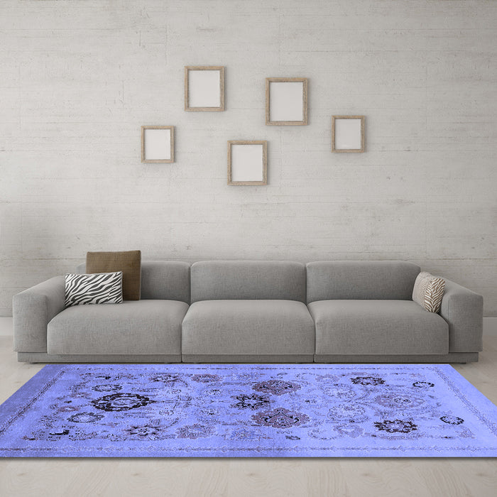 Machine Washable Oriental Blue Industrial Rug in a Living Room, wshurb3168blu