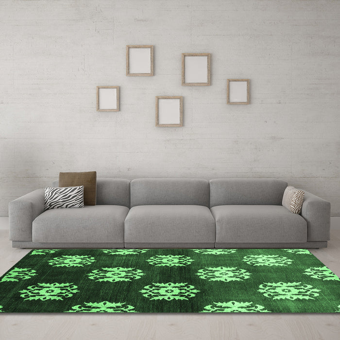 Machine Washable Oriental Emerald Green Industrial Area Rugs in a Living Room,, wshurb3169emgrn
