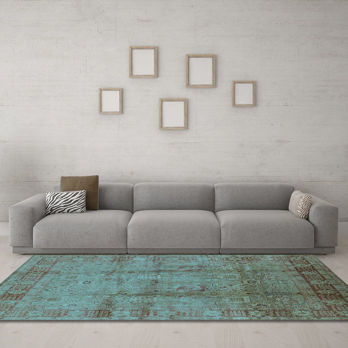 Machine Washable Oriental Light Blue Industrial Rug in a Living Room, wshurb3171lblu