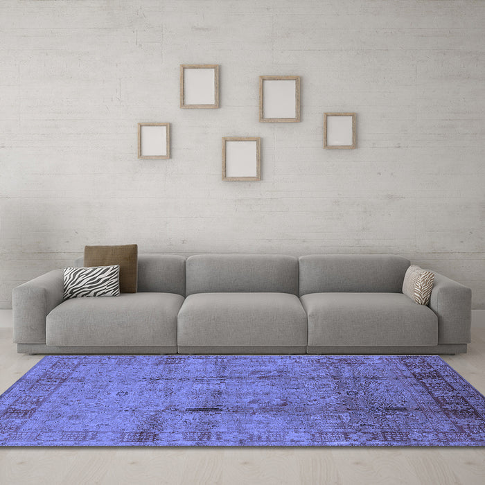 Machine Washable Oriental Blue Industrial Rug in a Living Room, wshurb3171blu