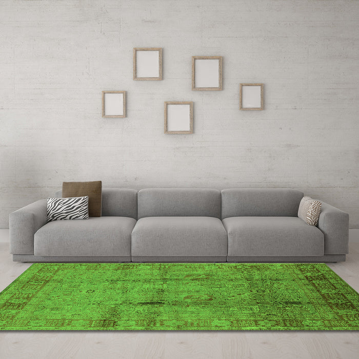 Machine Washable Oriental Green Industrial Area Rugs in a Living Room,, wshurb3171grn