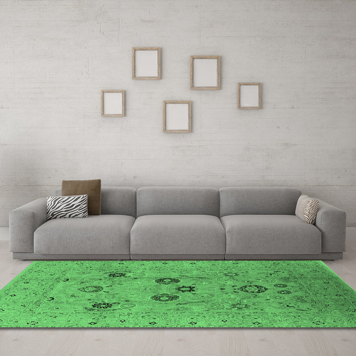 Machine Washable Oriental Emerald Green Industrial Area Rugs in a Living Room,, wshurb3172emgrn