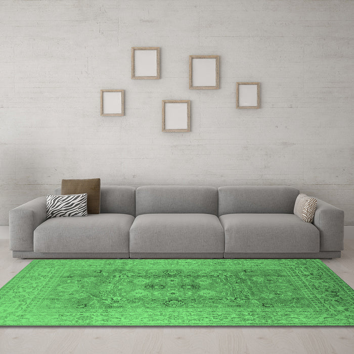 Machine Washable Oriental Emerald Green Industrial Area Rugs in a Living Room,, wshurb3173emgrn