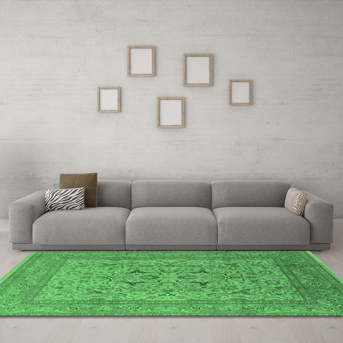 Machine Washable Oriental Emerald Green Industrial Area Rugs in a Living Room,, wshurb3174emgrn