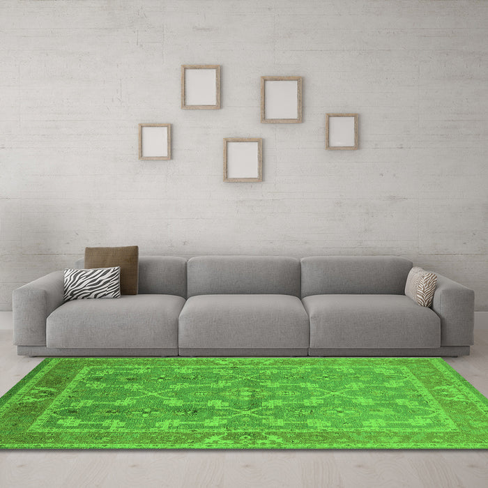 Machine Washable Oriental Green Industrial Area Rugs in a Living Room,, wshurb3178grn