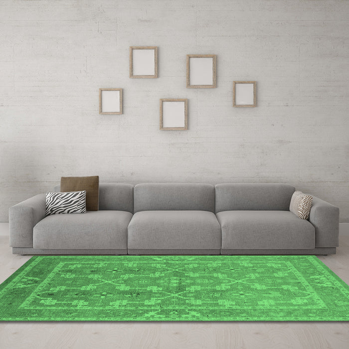 Machine Washable Oriental Emerald Green Industrial Area Rugs in a Living Room,, wshurb3178emgrn