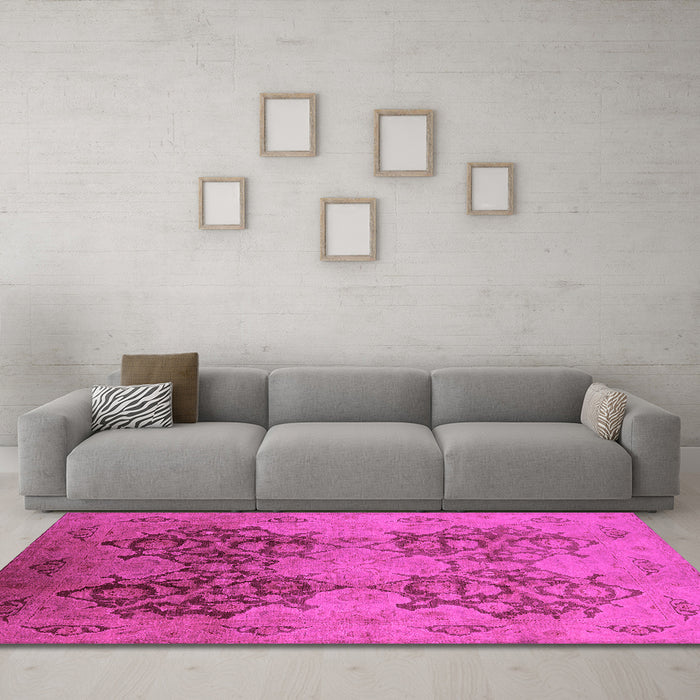 Machine Washable Oriental Pink Industrial Rug in a Living Room, wshurb3179pnk
