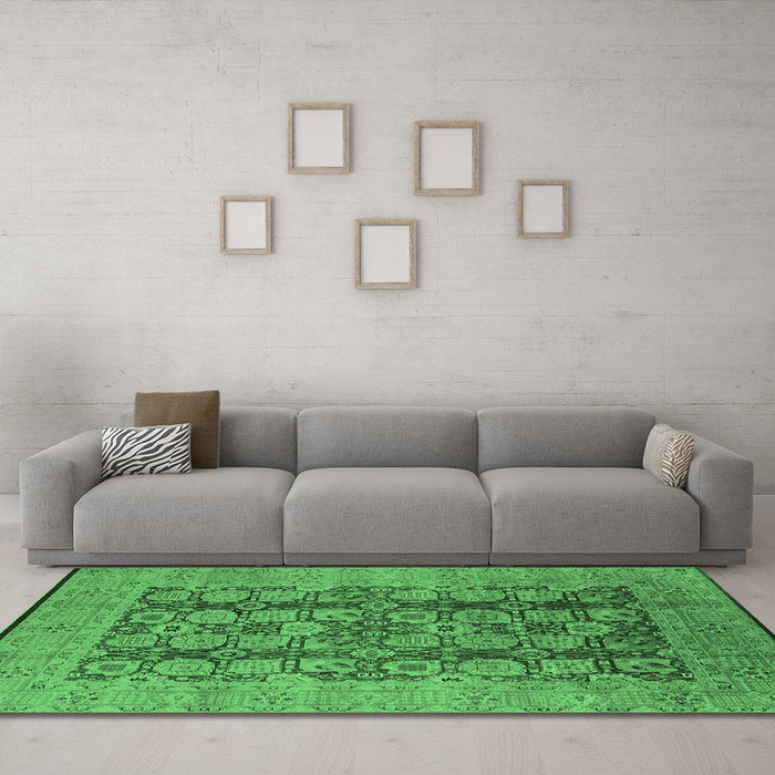 Machine Washable Oriental Emerald Green Industrial Area Rugs in a Living Room,, wshurb3184emgrn