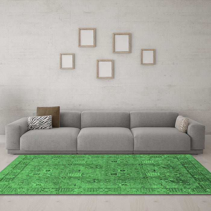Machine Washable Oriental Emerald Green Industrial Area Rugs in a Living Room,, wshurb3185emgrn